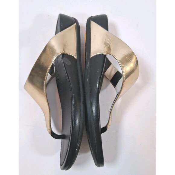 FitFlop Womens Sandals Flip Flops Size 5 Gold Brown  371-001 Leather Thongs - Picture 4 of 7